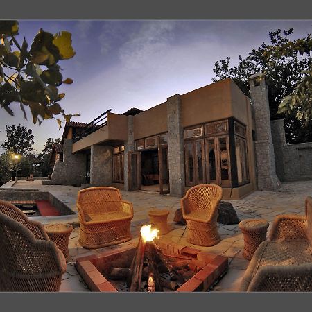 Kanha Earth Lodge Mandla Exterior photo
