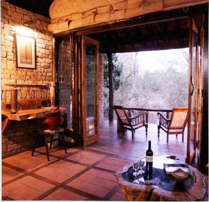 Kanha Earth Lodge Mandla Room photo