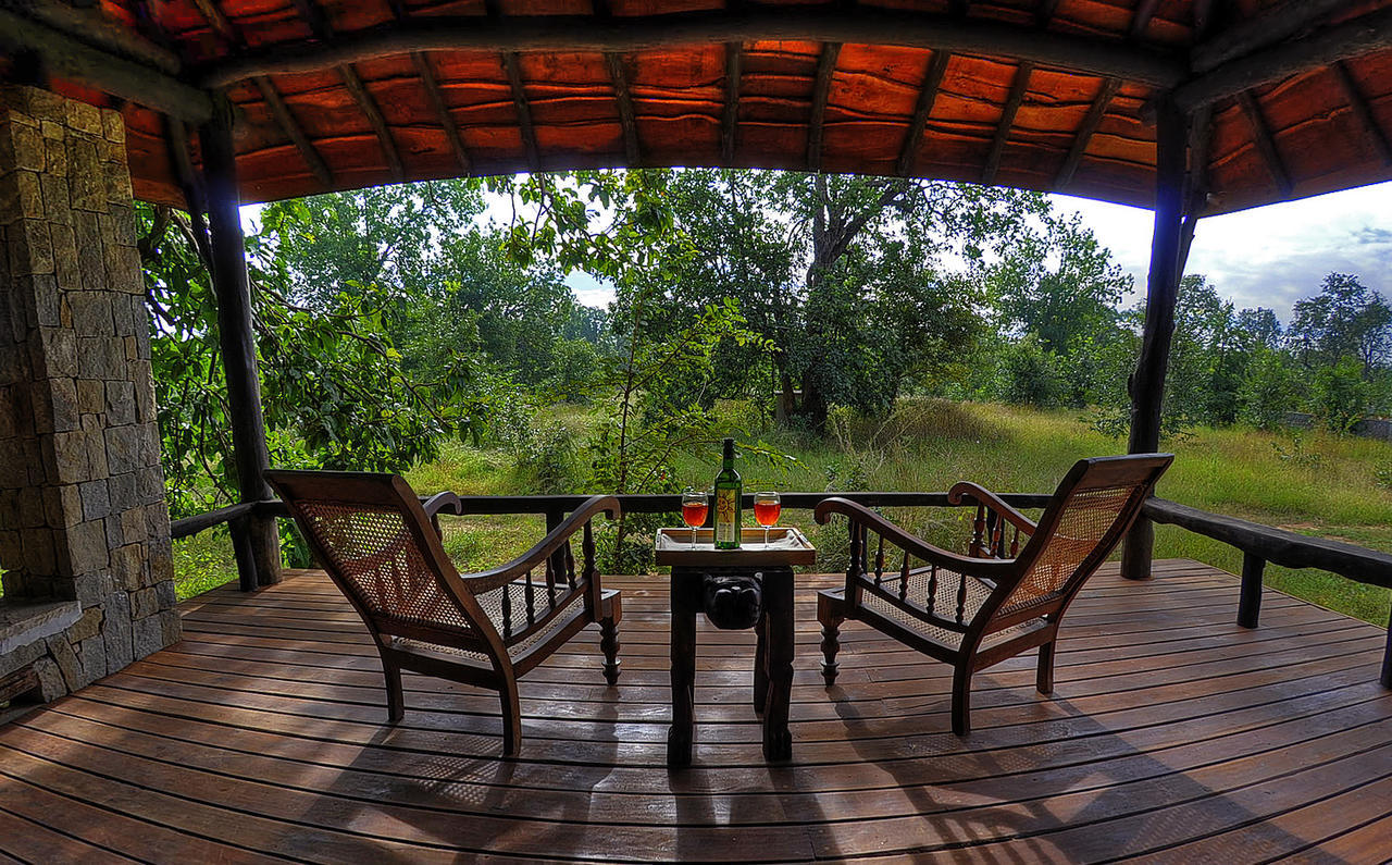 Kanha Earth Lodge Mandla Exterior photo