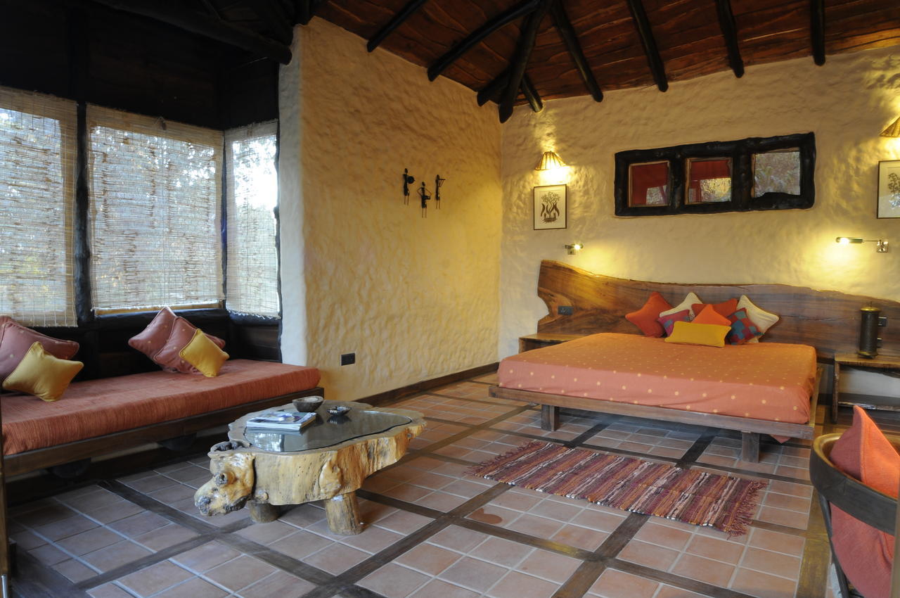 Kanha Earth Lodge Mandla Exterior photo